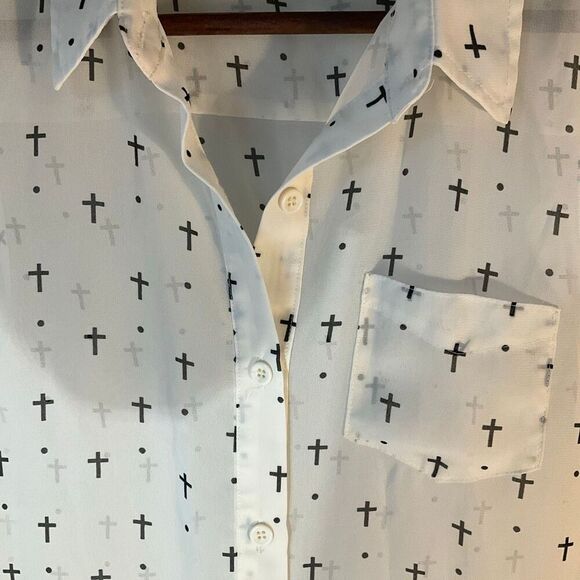 LA Hearts Sheer Peplum Sleeveless Button Up. Ivory with Crosses. Size M - Picture 4 of 10